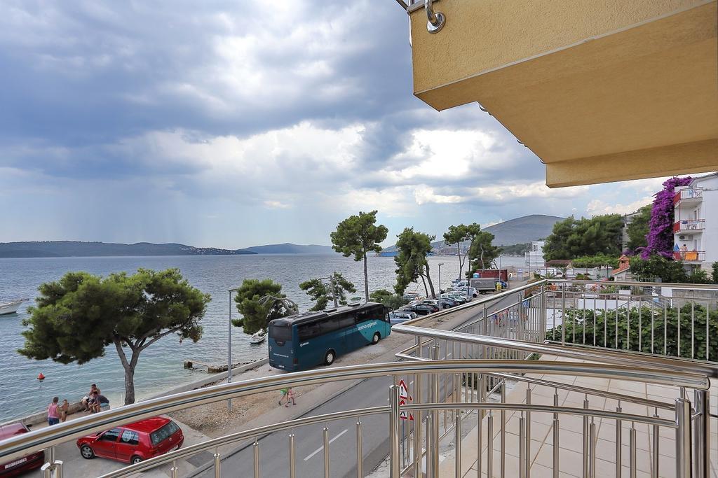 Apartments Dado Trogir Room photo