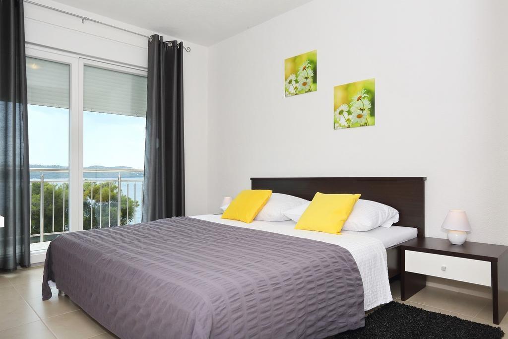 Apartments Dado Trogir Room photo