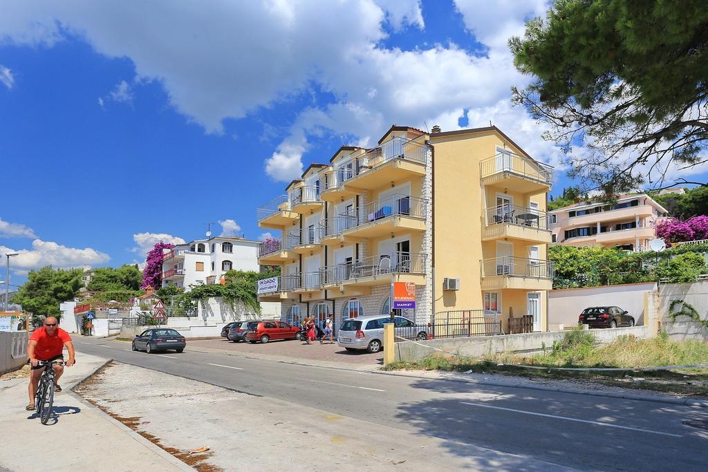 Apartments Dado Trogir Exterior photo