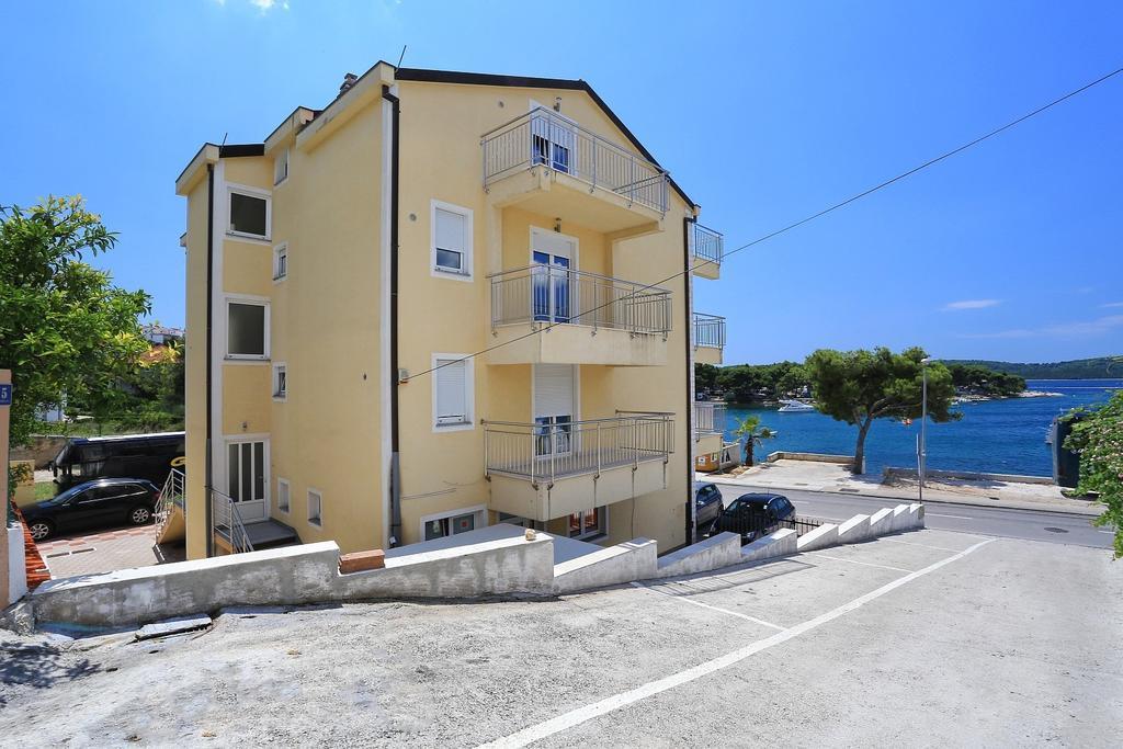 Apartments Dado Trogir Exterior photo