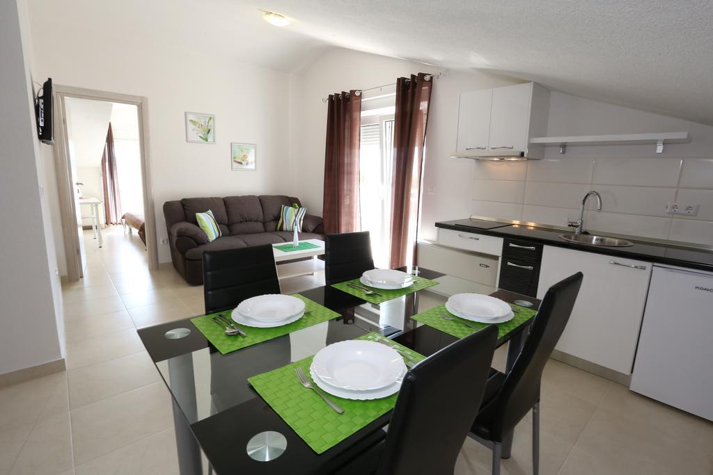 Apartments Dado Trogir Room photo